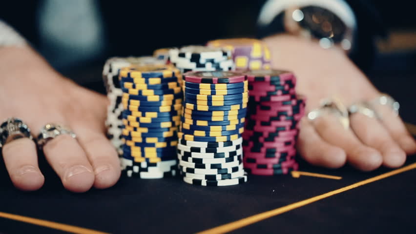 Giảm cơ hội thua khi bạn có bài yếu trong 1 ván poker 